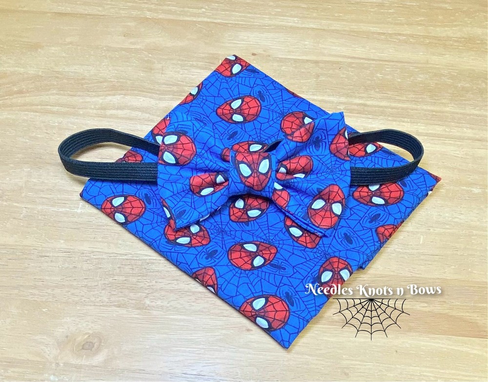Blue Spiderman Bow Tie & Pocket Square,  Marvel Comics Superhero Bow Tie