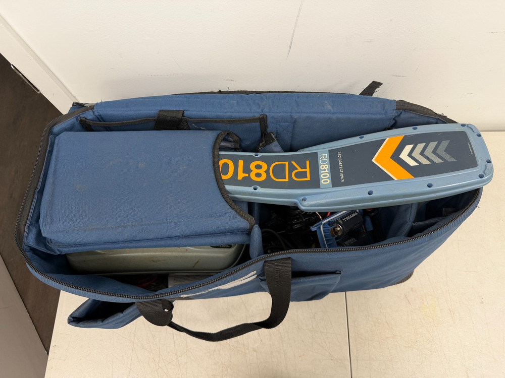 Radiodetection RD8100 SPX Locator + TX-10 Transmitter Kit