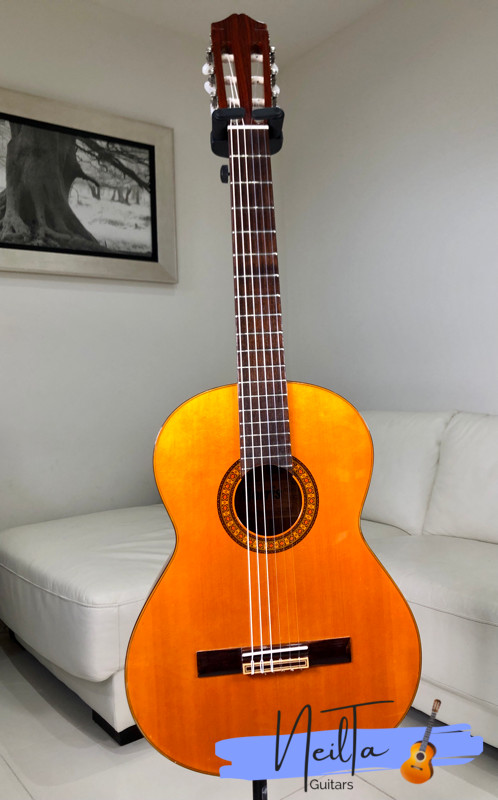 MORRIS M-15 CLASSICAL GUITAR 1970