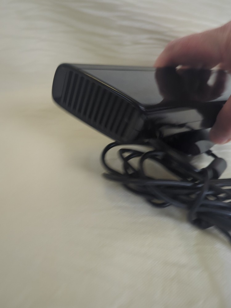 Microsoft Xbox 360 Kinect Motion Sensor Bar Black & 3 games bundle Dance Central