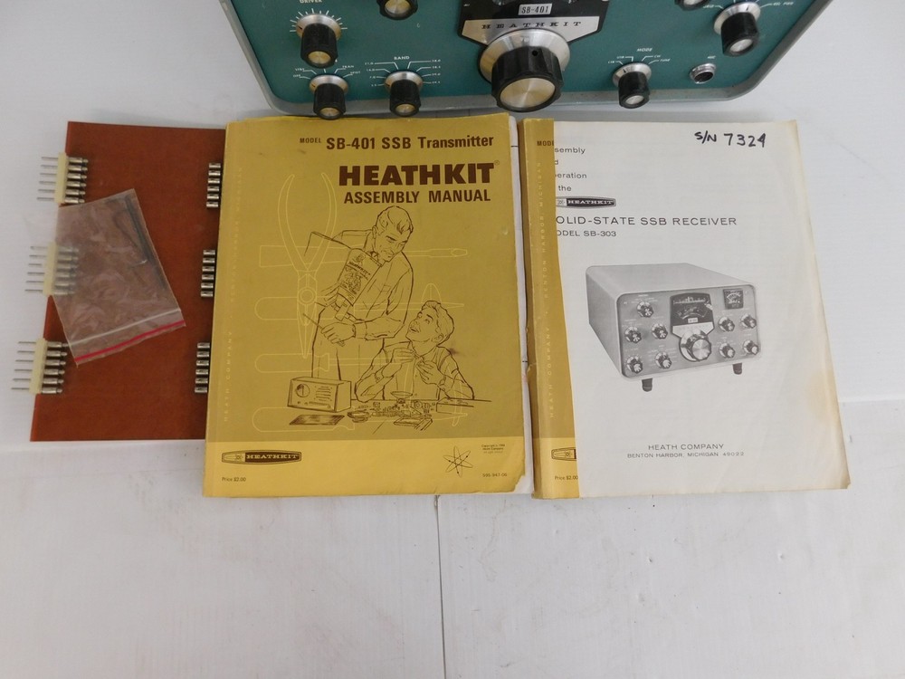 HEATHKIT SB-303 HF RECEIVER & SB-401 HAM BAND TRANSMITTER W/ MANUALS (IEG66)