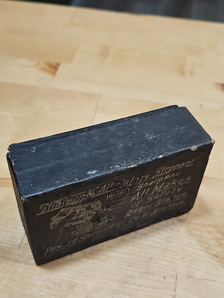 ANTIQUE Howard Specialties Co RAZOR BLADE SHARPENER ORIGNAL BOX Only ¿