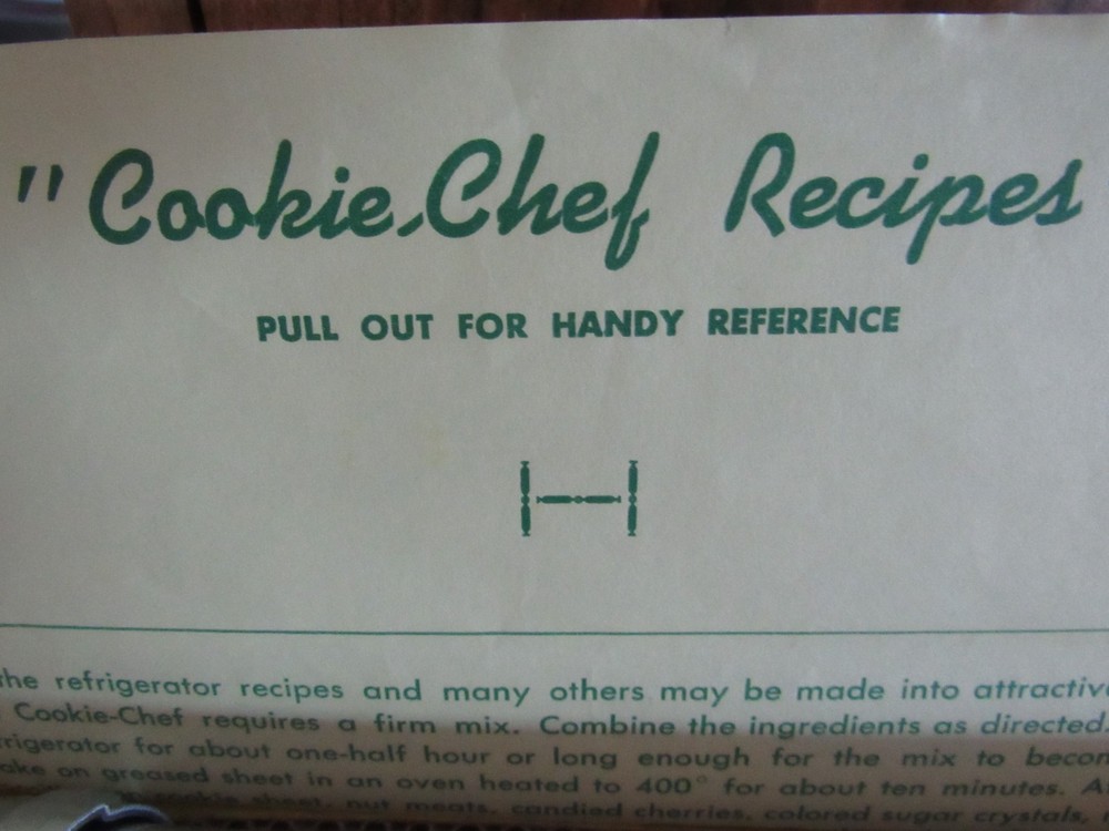 Vintage WF Meyer COOKIE CHEF Trigger Quick Cookie Press Complete - Box & Recipes