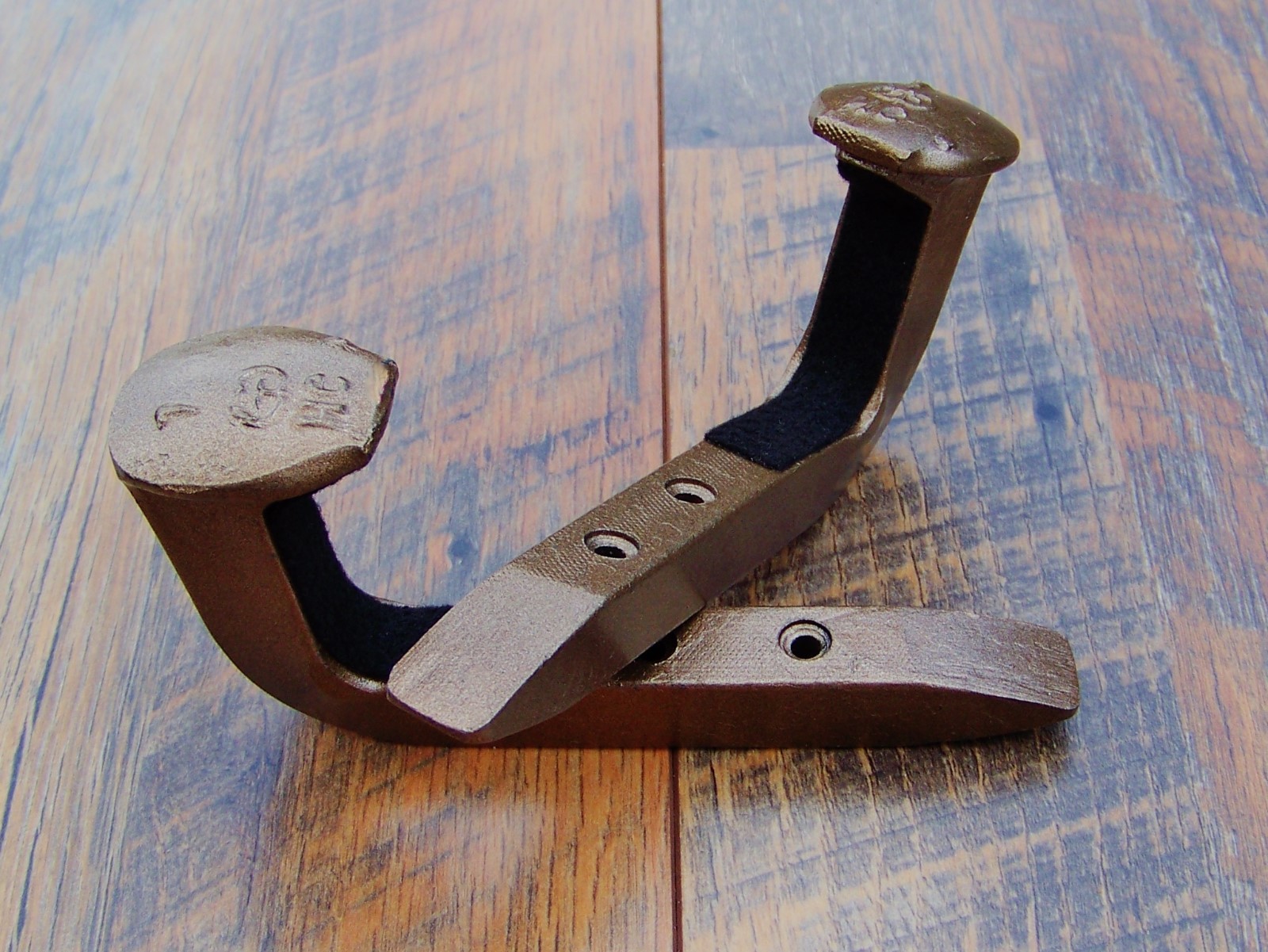 Gun rack hangers hooks wall mount shotgun rifle hunting western decor blacksmith