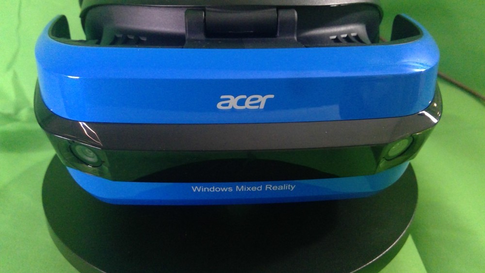 Acer Virtual Reality Windows Head-Mounted Display-H7001 Headset and Controllers.