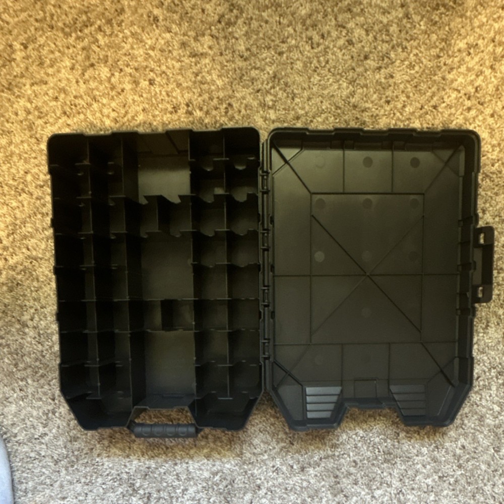 2021 Hot Wheels Carry/Display Case 1:64 Scale Plastic Storage Case