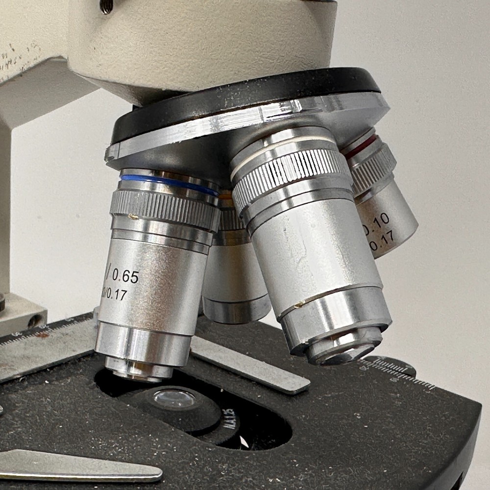 Fisher Scientific S90006B Monocular Microscope 4 Objectives 6V 20W Halogen Light