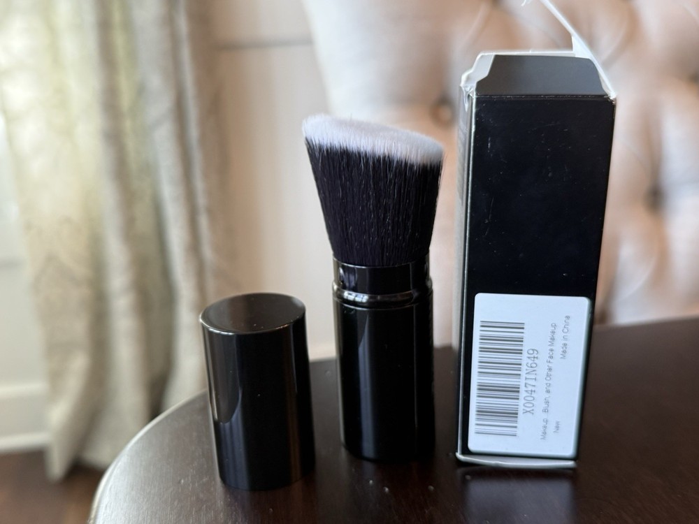 Larangel Retractable Kabuki Brush