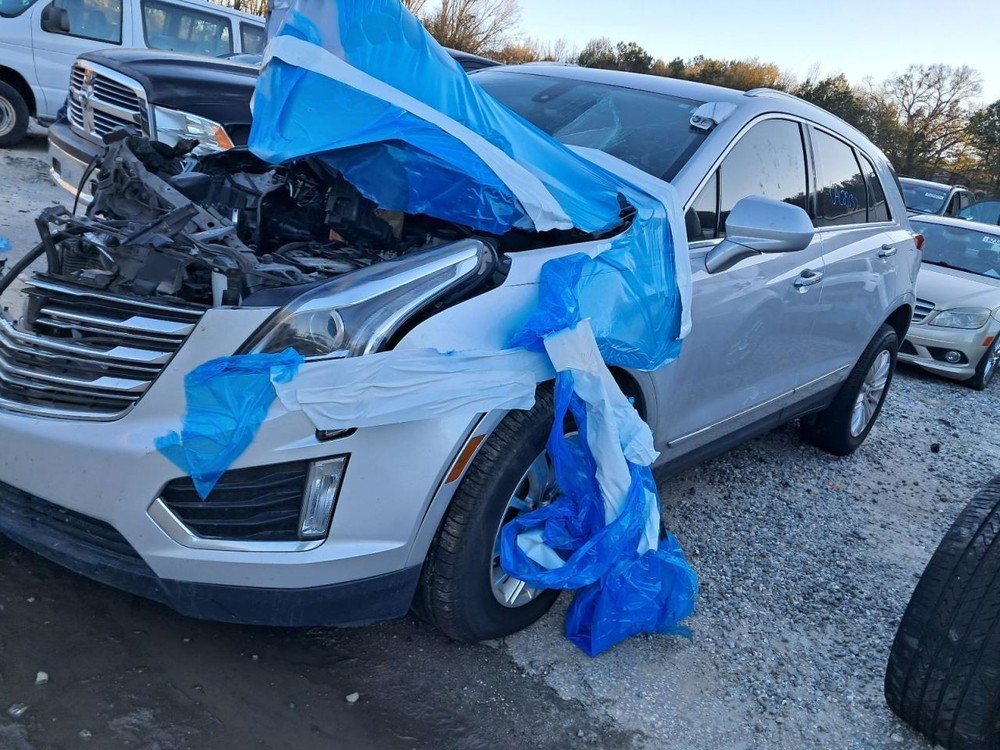 XT5 2019 Glove Box 4901593