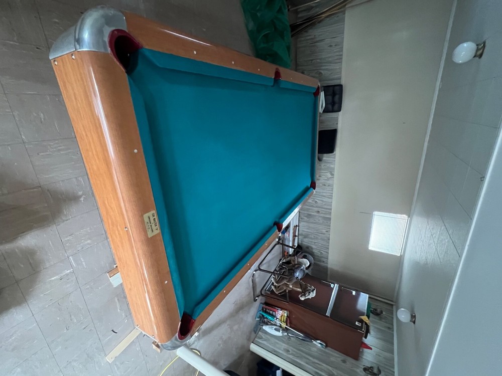 8 foot pool table - used/good condition