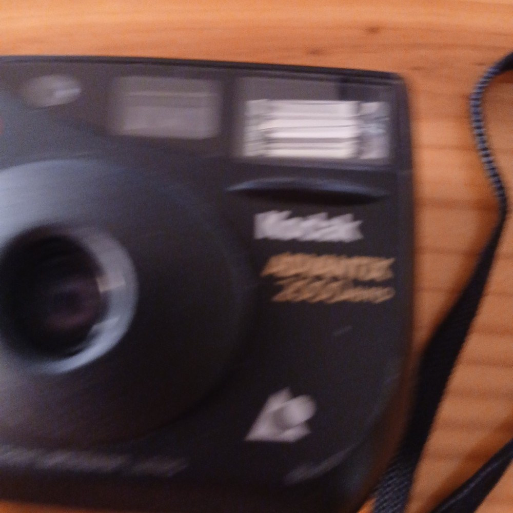 Film Camera Kodak Advantix 2000 Auto Compact Point and Shoot APS Untested