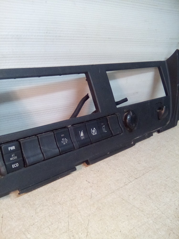 Hino Dash Switch Panel 55413-E010