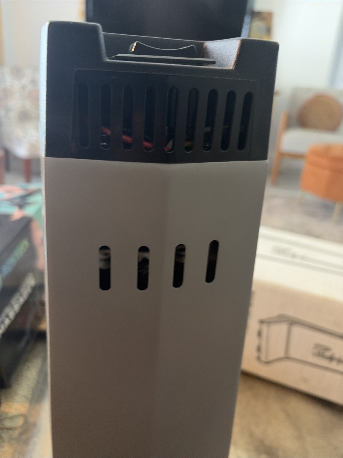 HAMILTON BEACH COMMERCIAL 3 SPEED 936 19.5" STANDING SPINDLE SHAKE DRINK MIXER