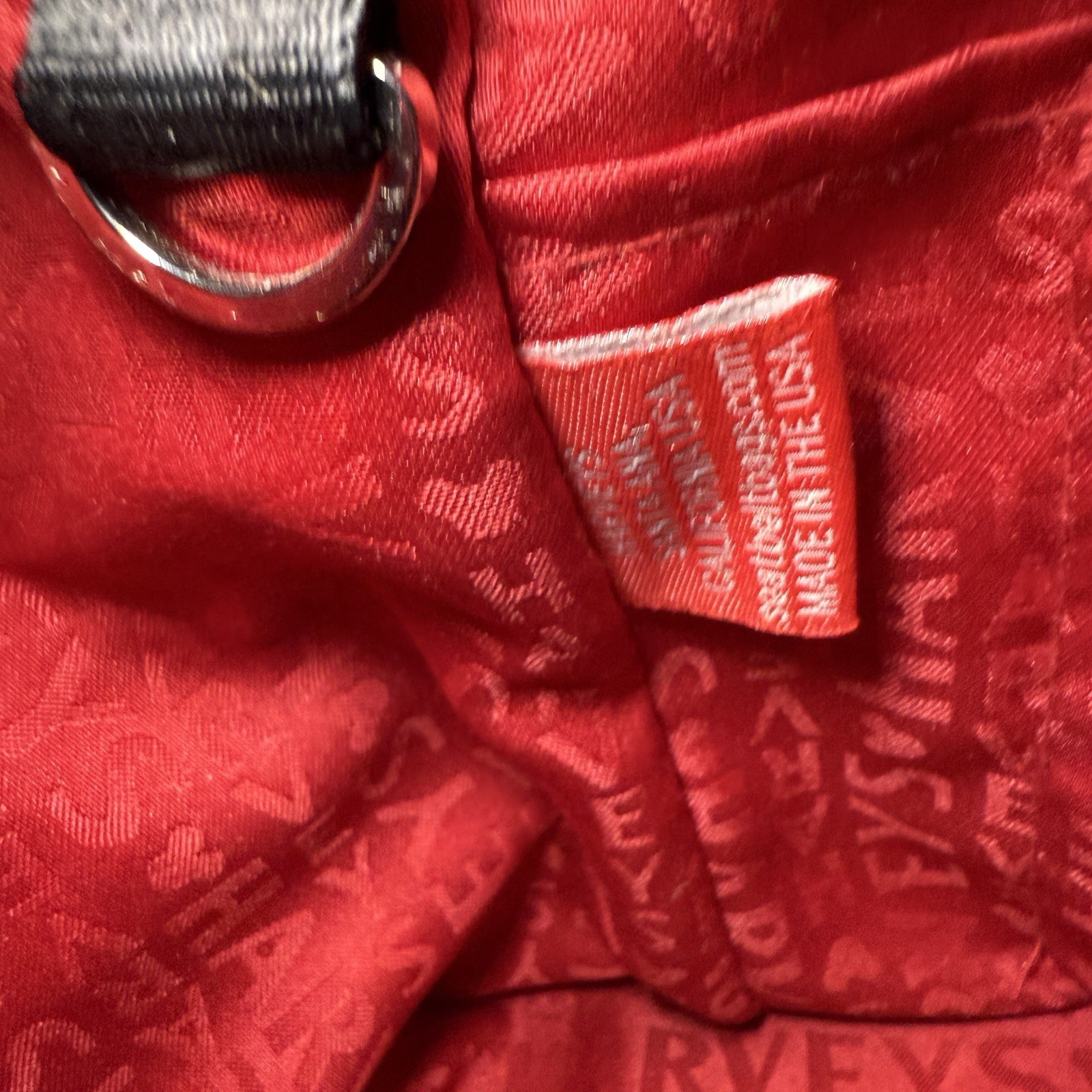 Harveys Disney Couture Minnie & Mickey Love Kiss Sketch Seatbelt Bag NWOT