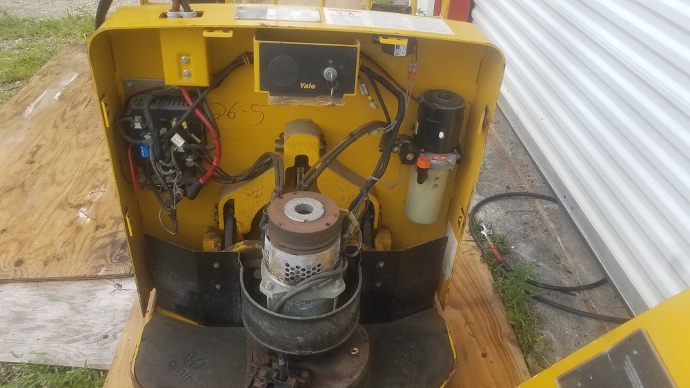 Yale MPW060 Electric Pallet Jack