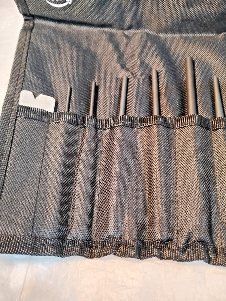 Amazon Basics Chrome Vanadium Steel Punch and Chisel Set with Storage Pouch