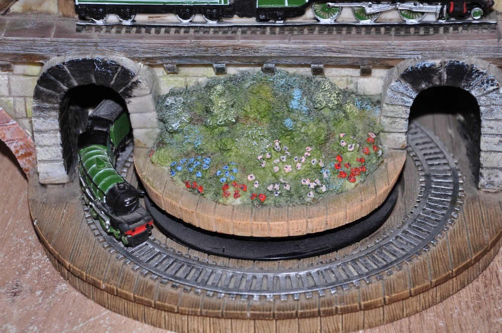 Bradford Exchange Flying Scotsman Cuckoo Clock - Part Working