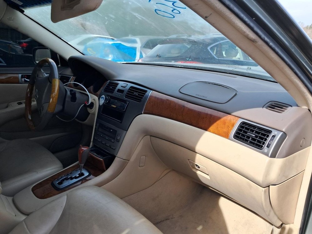 ES330 2005 Glove Box 5012744