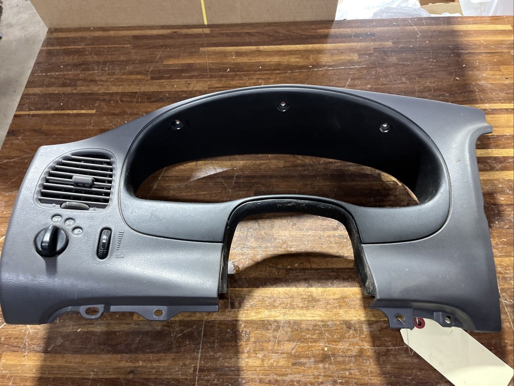 1995 -06 Ford Ranger Speedometer Bezel