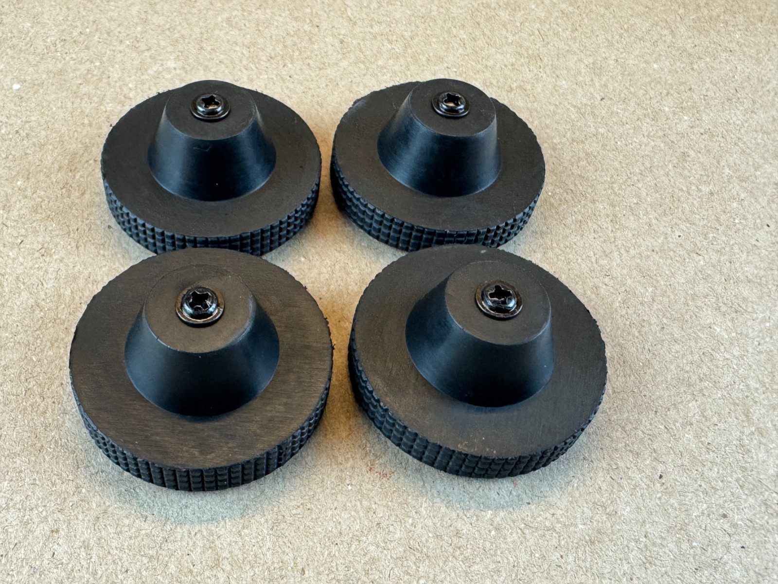 4 New TURNTABLE FEET w/ screws for Marantz 6150 6170