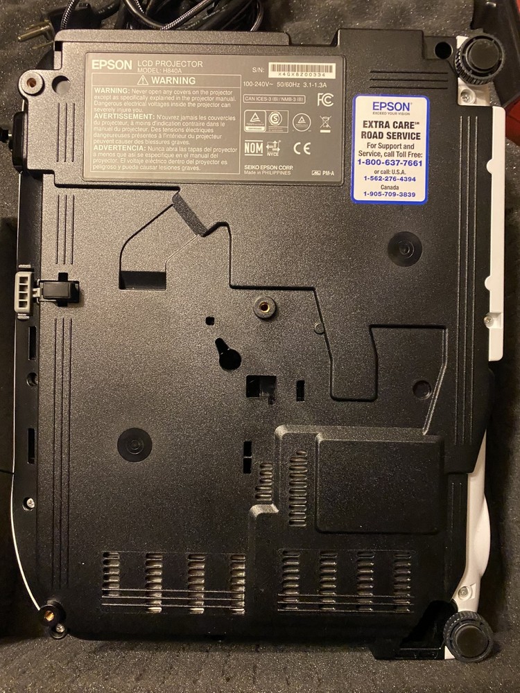 Epson VS355 WXGA 3LCD Projector Bundle – Refurbished, Only 75 Hours – Hard Case