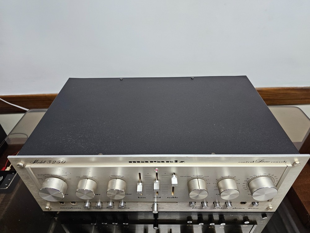 Marantz Model 3250 Vintage Stereo Preamplifier Operational