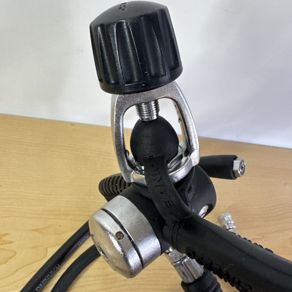 Oceanic 3-gauge console Untasted