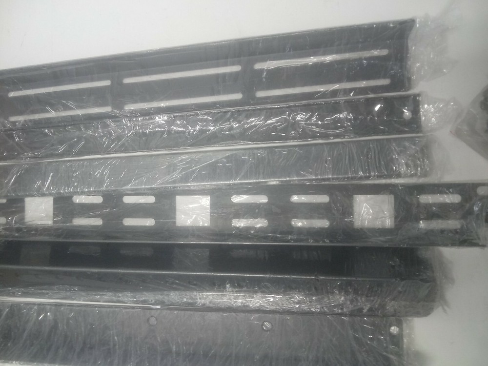 V7 RMUR1U-1E Mounting Rail for Server Racks