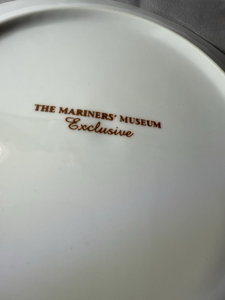 White Star Line RMS Titanic Replica Dinner Plate 9.5″ EUC