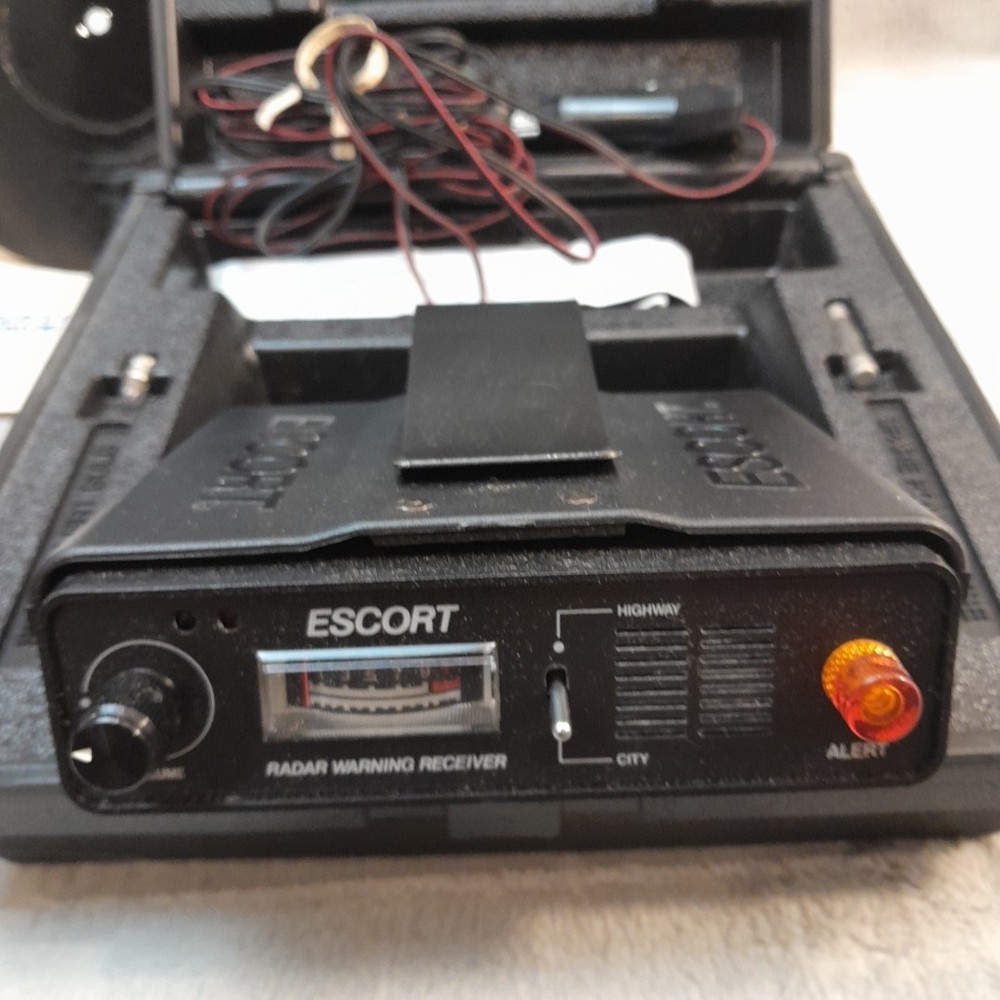 Vtg Escort Cincinnati Micro Radar Warning Receiver Detector Original Case & Disc