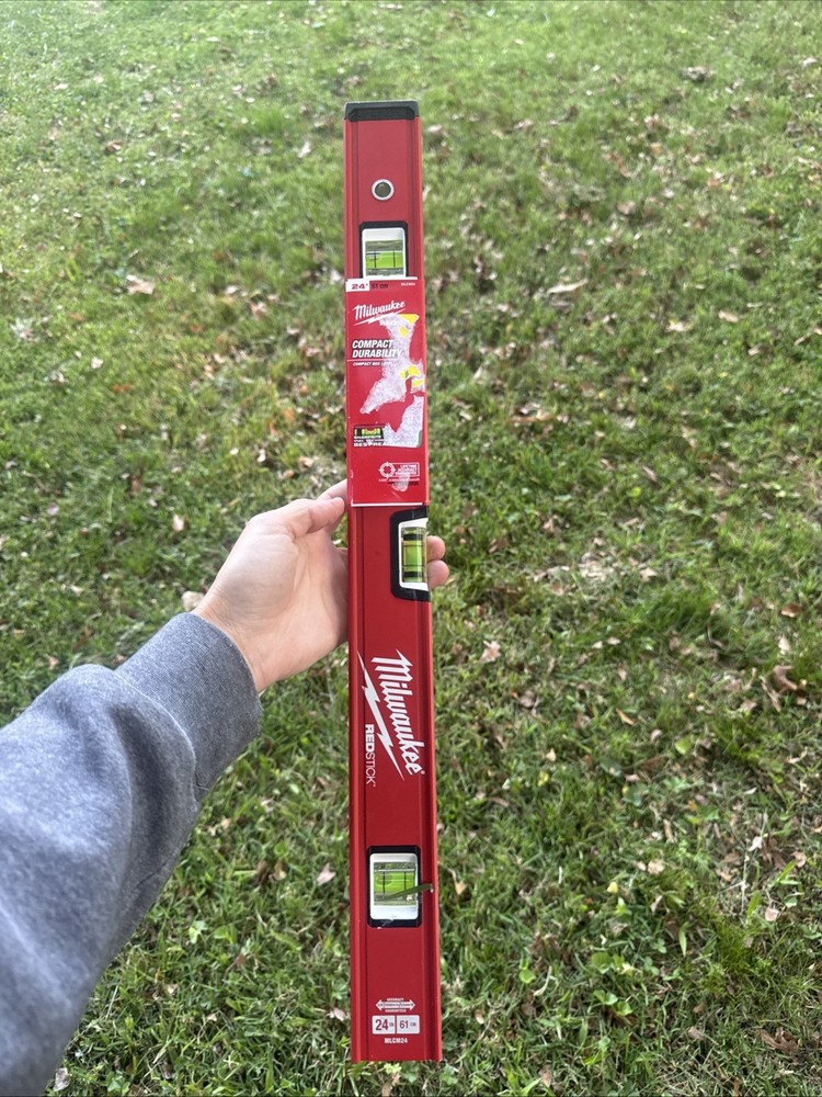MILWAUKEE MLCM24 24 in. REDSTICK Compact Box Level
