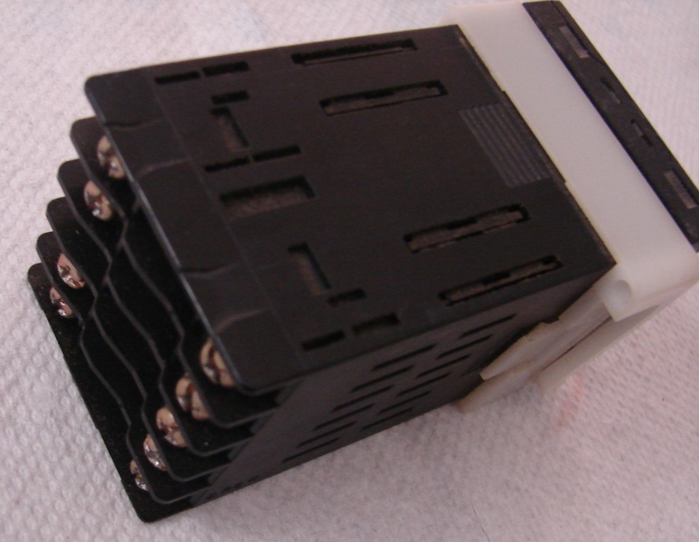 OMRON E5CN-Q2TC TEMPERATURE CONTROL TWO ALARM 100-240VAC