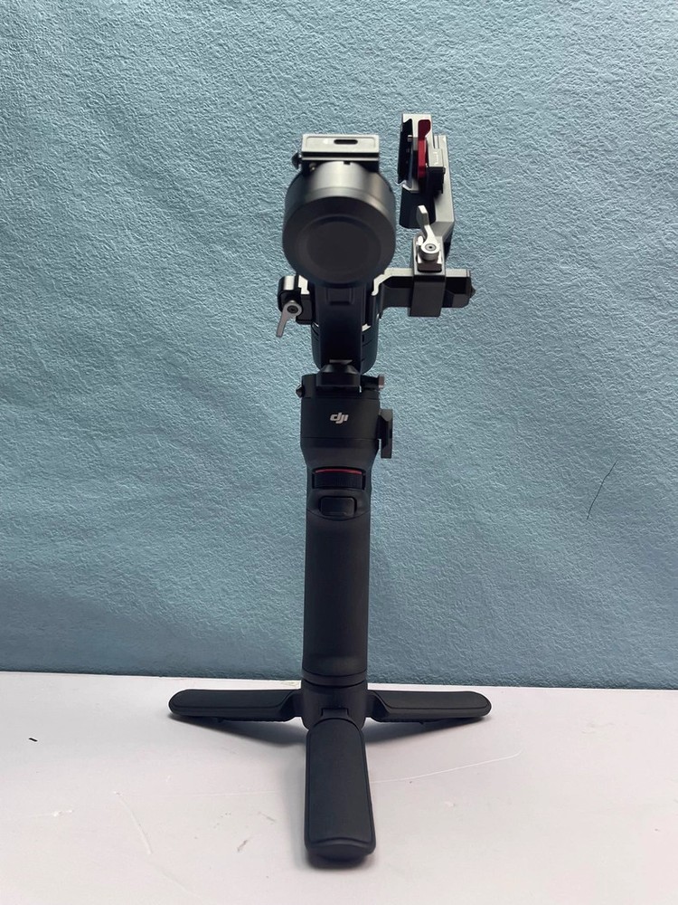 DJI RS 3 Mini 3-Axis Handheld Gimbal Stabiliser - 95% New