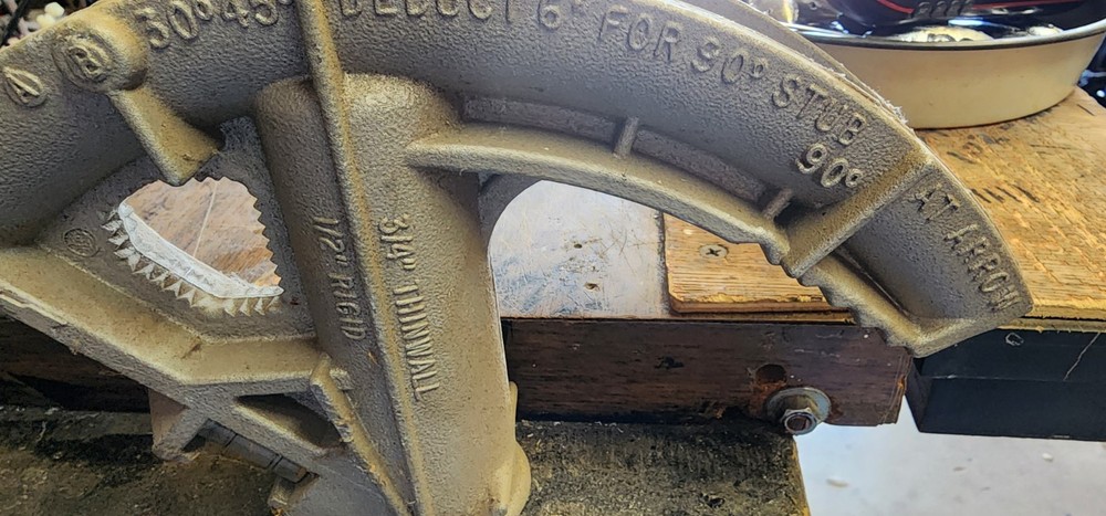 Gardiner No.931 EMT Bender electrical tool Does the job