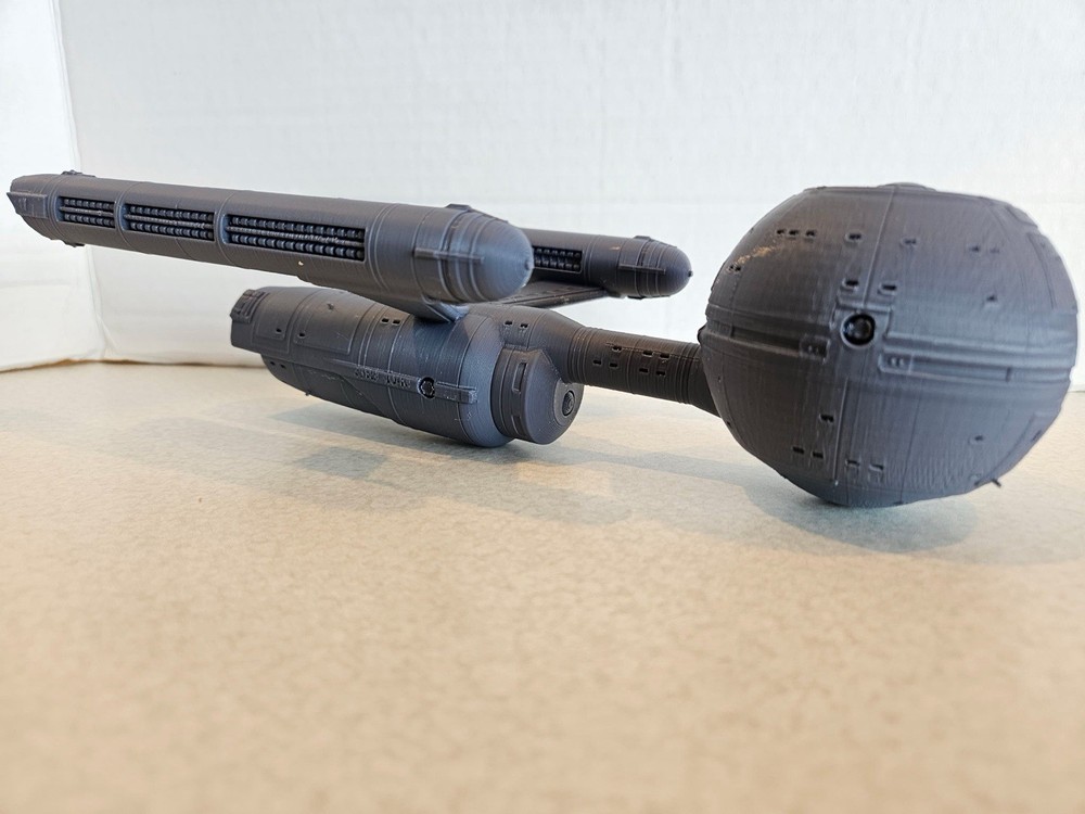 Star Trek U.S.S. Daedalus 10in Model Ship Daedalus Class Display Collectible Sci
