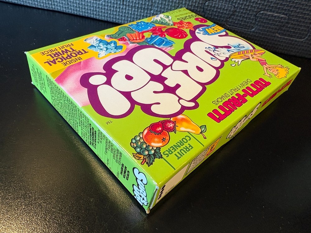 Surfs Up fruit snacks - Empty custom design display box