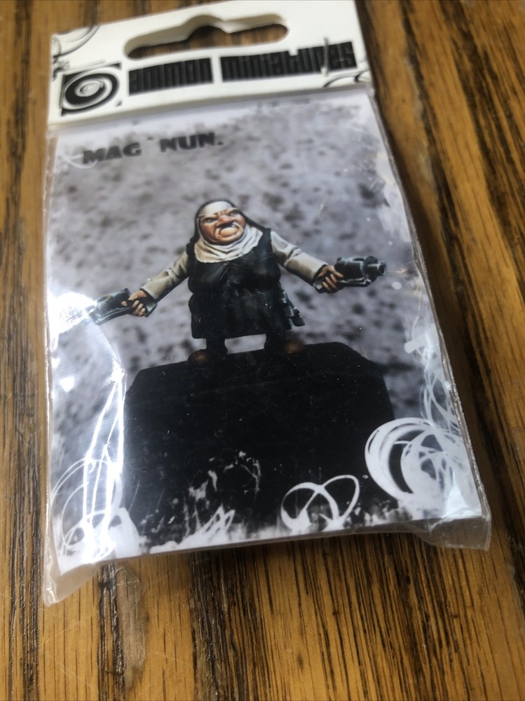 Ammon Miniatures Mag Nun