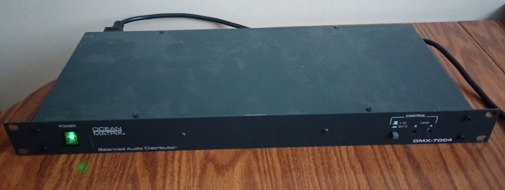 Ocean Matrix OMX-7004 Balanced Audio Distribution ~ Powers Up, Untested!