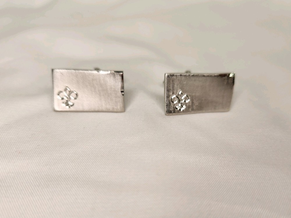 Vintage Swank Brushed Silver Cufflinks Rectangle Fleur De Lis engraved curved