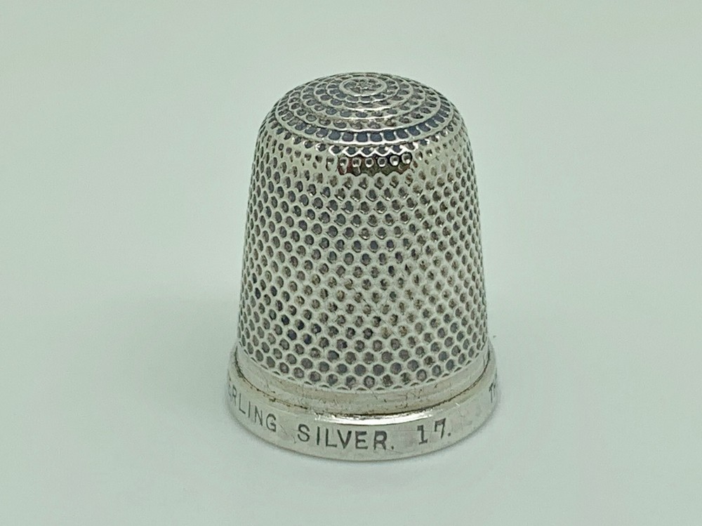 HG&S Antique Sterling Silver 'The Spa' Traditional Pattern Thimble - Size 17