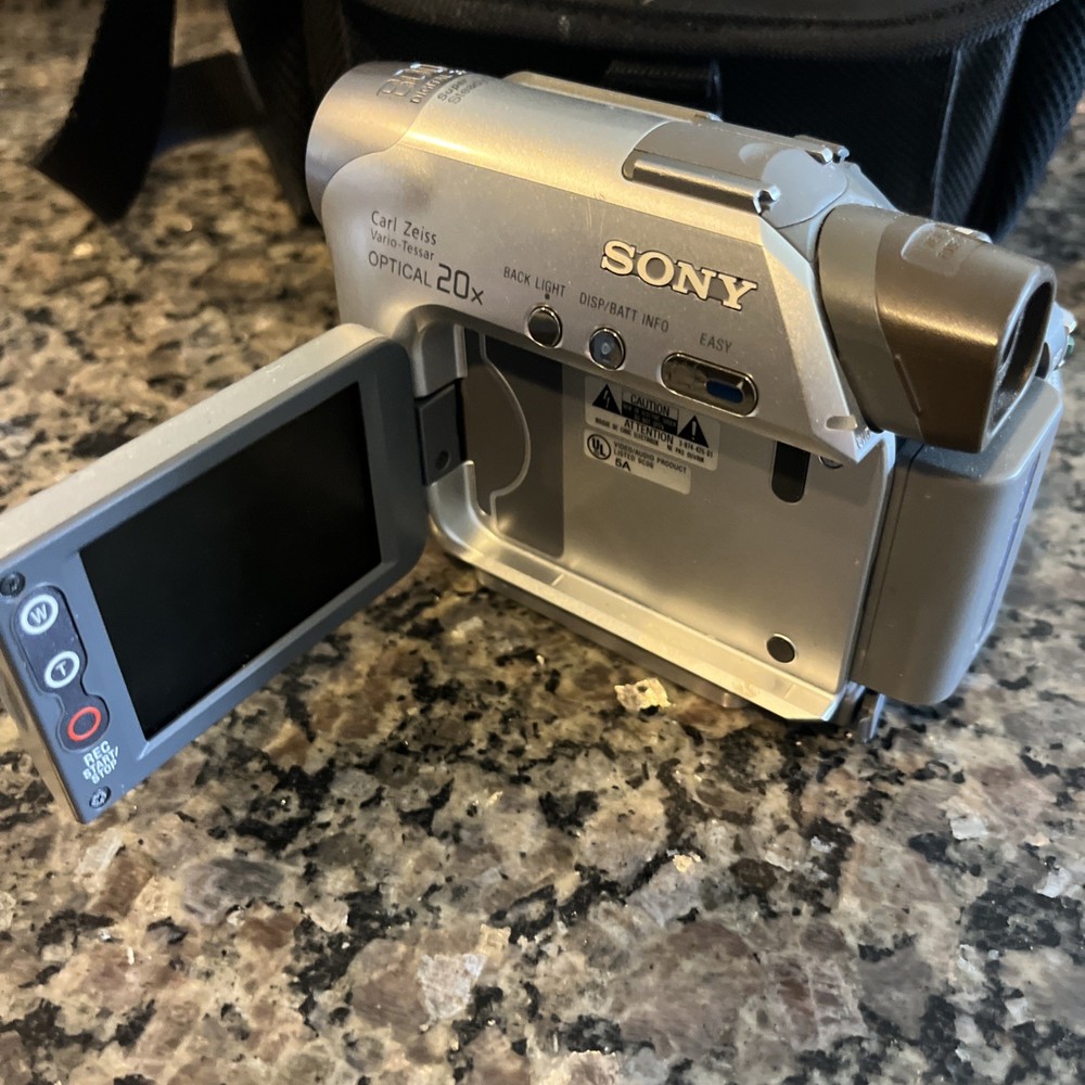 HANDYCAM DCR-HC32 w/CAMERA CASE