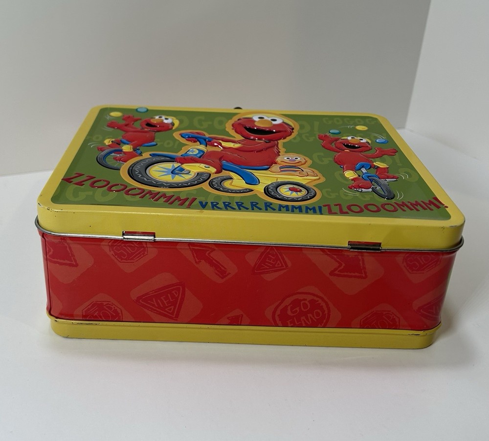 ELMO LUNCH BOX SESAME WORKSHOP TIN WITH PLASTIC HANDLE