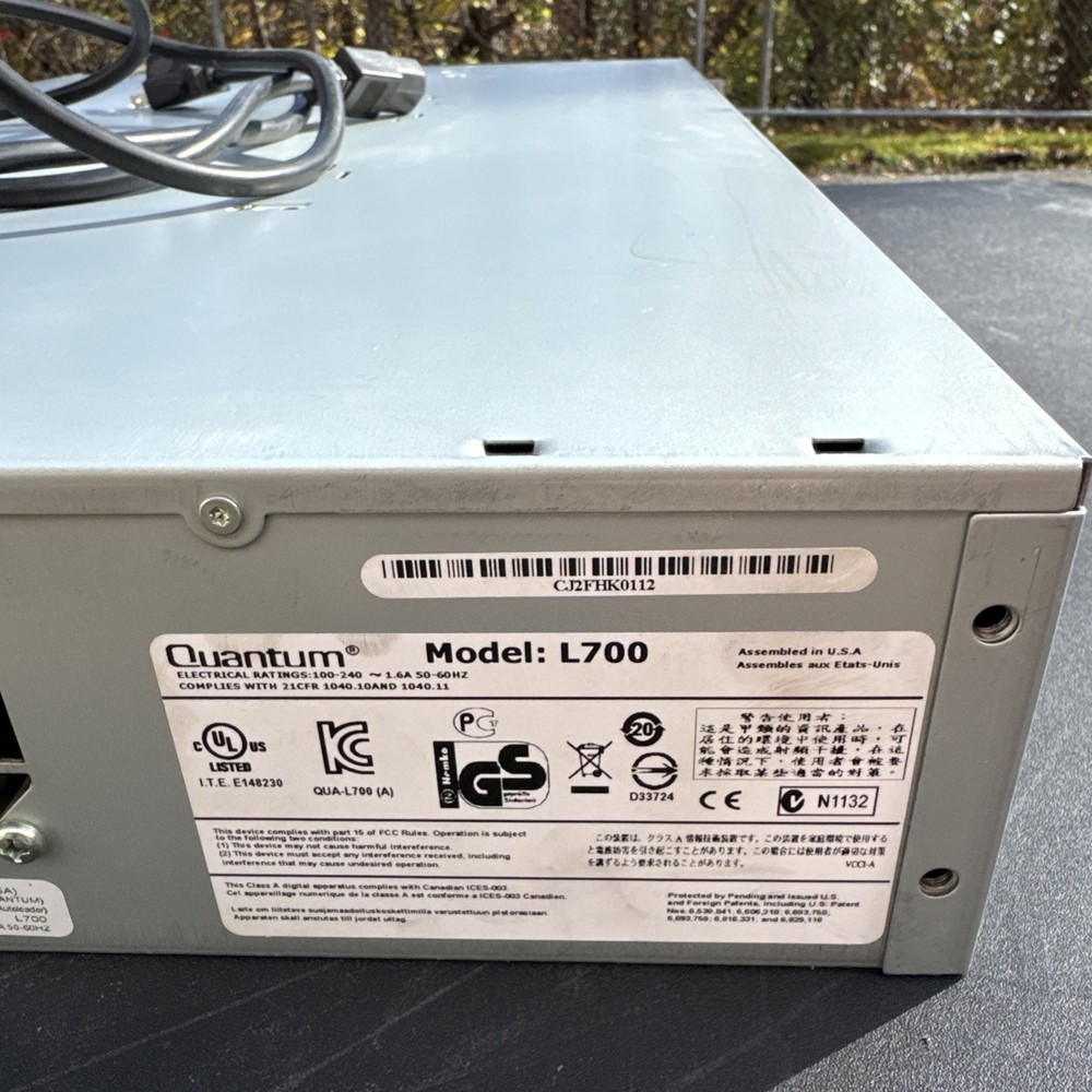 Quantum SuperLoader 3 L700 Tape Autoloader LTO Library Rackmount w/ Power Cable