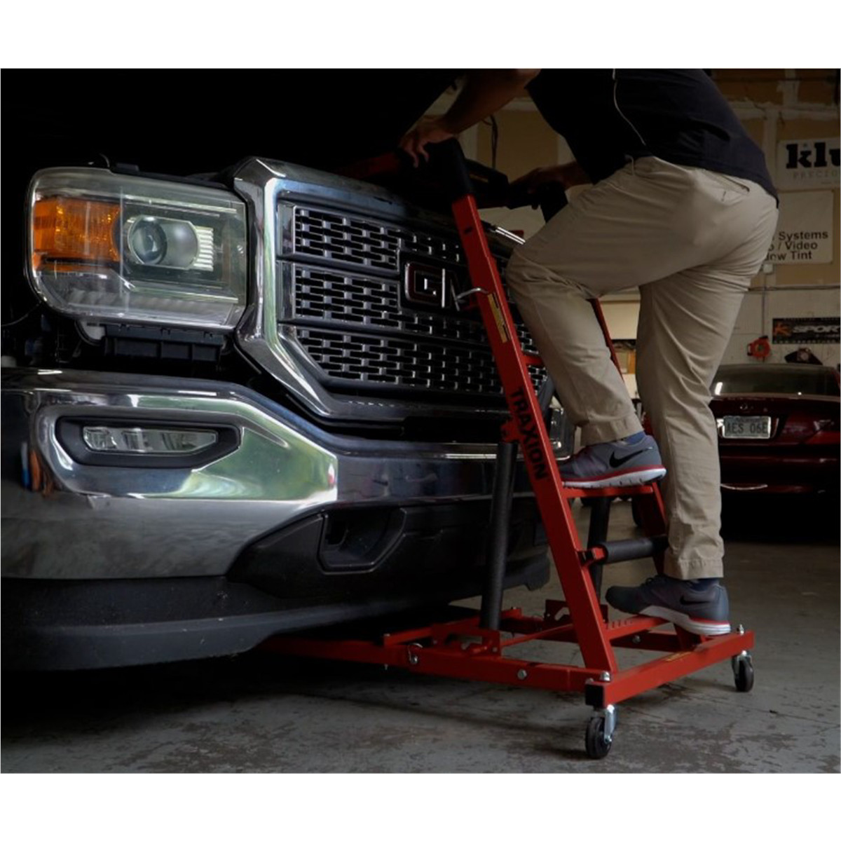 Traxion 3 106 Topside Creeper Adjustable Height 400 Lb Capacity