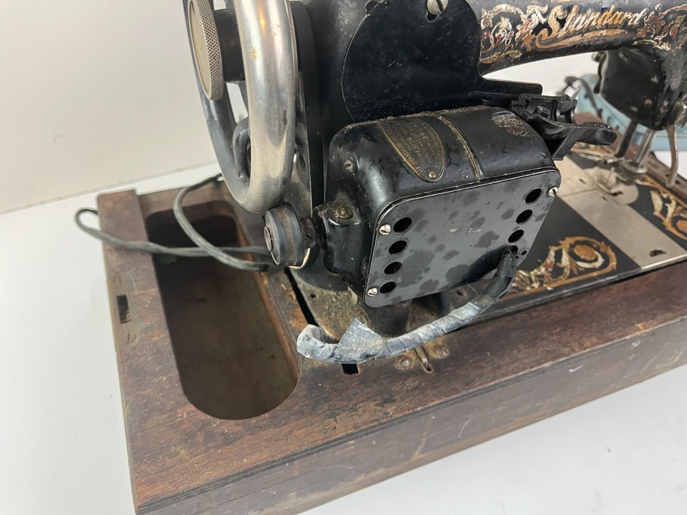 Antique ARLINGTON GEM Vibrating Shuttle Sewing Machine Treadle Head Controller C