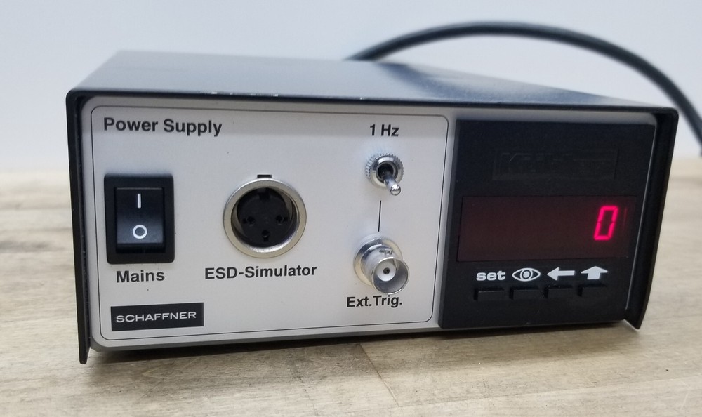 Schaffner Elektronik AG CH-4708 Type 402-579 ESD Simulator
