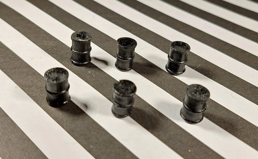 HO Scale Barrels and Crates