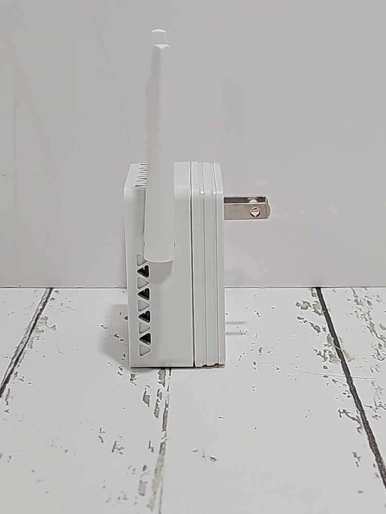 NETGEAR EX6120100NAS Wi-Fi Range Extender