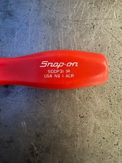 NICE Snap On Tools SDDP31 No. 1 Phillips RED Hard Handle Screwdriver
