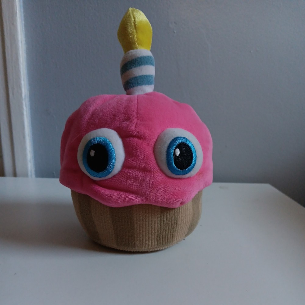 Five Night’s At Freddy’s Funko Cupcake Plush FNAP